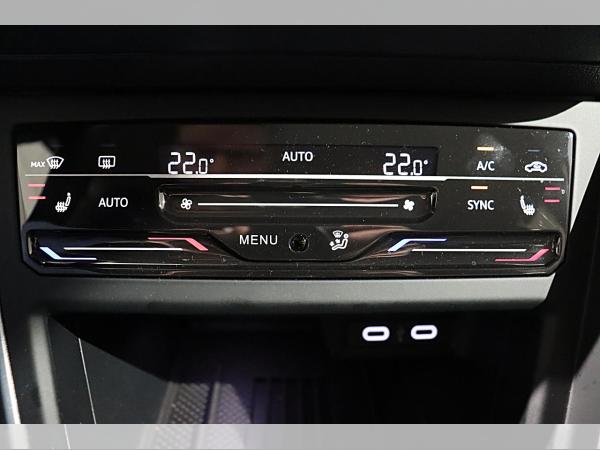 Volkswagen Taigo Life GOAL 1.0 TSI NAVI ACC LED PDC TEMPOMAT