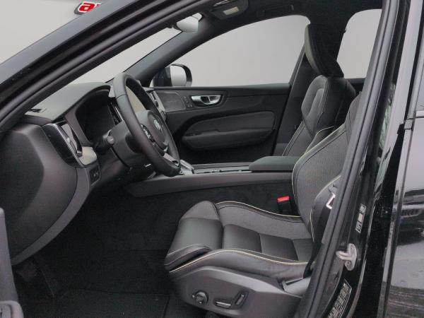 Volvo XC60 T6 AWD Ultra Black Edition+Luft+AHZV+SOFORT