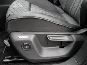 Volkswagen Tiguan 2.0 TDI R-Line BLACK STYLE AHK MATRIX HEAD UP