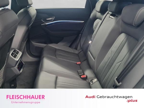 Audi Q8 55 quattro advanced AHK+HeadUp+LM20+Matrix+APS-Plus+