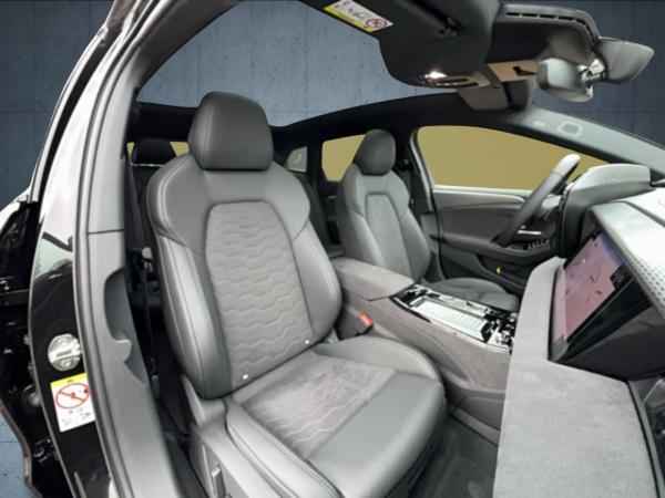 Audi A6 e-tron Avant performance » 367PS ⇒ Tech plus ⇒ B&O Soundsystem ⇒ Interieur & Exterieur S line