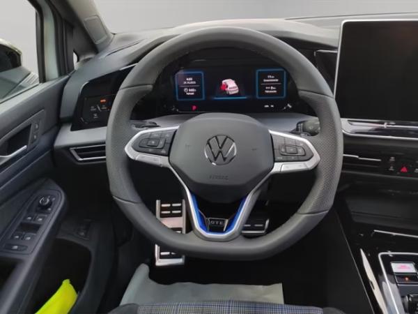 Volkswagen Golf VIII GTE
