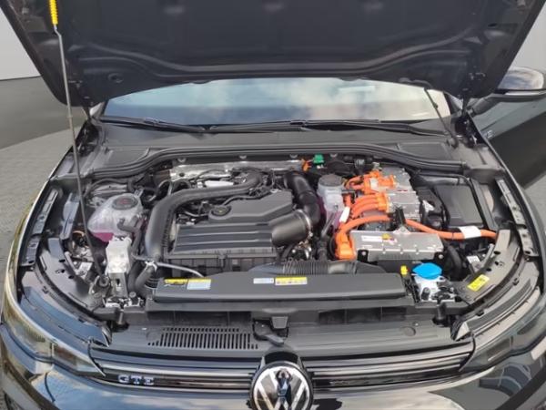 Volkswagen Golf VIII GTE