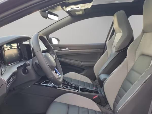 Volkswagen Golf VIII GTE