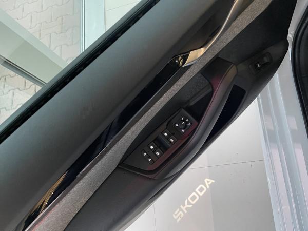 Skoda Octavia Combi 2.0 TDI SOFORT VERFÜGBAR! DSG Balanc ACC AHK AUT Navi Skoda Octavia Combi 2.0 TDI SOFORT VERFÜGBAR! DSG Balanc ACC AHK AUT Navi