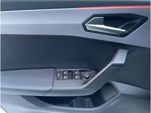 Seat Leon Sportstourer 1.5 eTSI FR DSG Navi Link Kamera