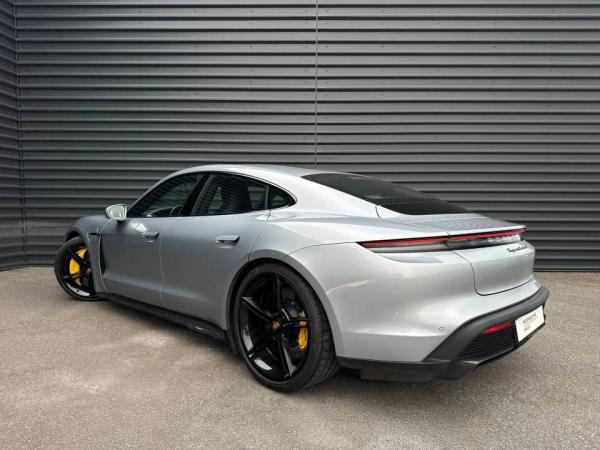 Porsche Taycan Turbo S | 761 PS 🚀 | 1 Vorbesitzer