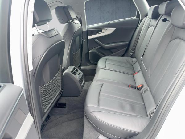 Audi A4 Avant 40 TDI qu. S tr. Matrix Stdhzg HUD ACC