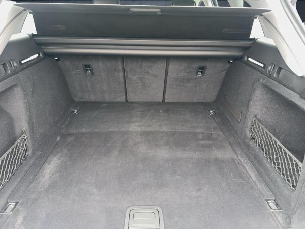 Audi A4 Avant 40 TDI qu. S tr. Matrix Stdhzg HUD ACC