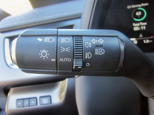 Lexus UX-300h UX 300h F Sport Design