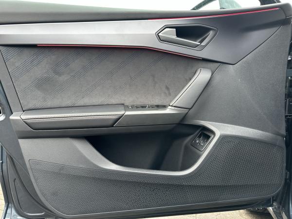 Cupra Leon Leon Sportstourer VZ 1.5 e-HYBRID 200 kW (272 PS) 6-Gang-DSG