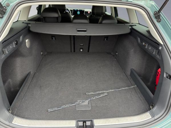 Volkswagen Passat Variant 1.5eTSI DSG Busisness AHK