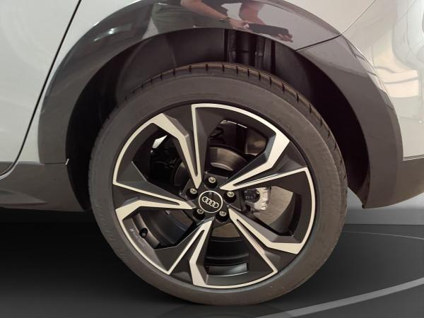 Audi A1 allstreet 30 TFSI S tronic LED LM 18" PDC+RFK