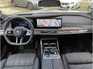 BMW i7 xDrive60 M Sport | TheatreScreen Massage B&W AHK (G70)