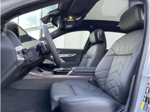 BMW i7 xDrive60 M Sport | TheatreScreen Massage B&W AHK (G70)