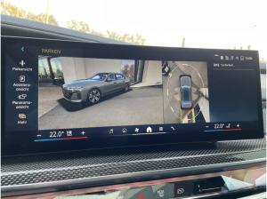 BMW i7 xDrive60 M Sport | TheatreScreen Massage B&W AHK (G70)
