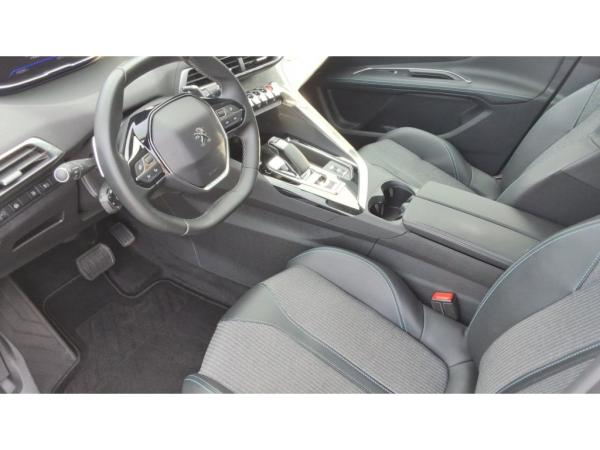 Peugeot 3008 Plug-In Hybrid - 225 PS - Allure Pack + Navi - Gebrauchtwagen