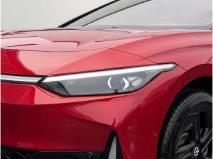 Volkswagen ID.7 Tourer - GTX 250 kW 4M WÄRMEPUMPE NAVI PANO AHK KAMERA LED