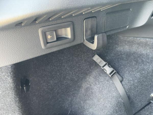 Skoda Kamiq TOUR 115 PS DSG AHZV  / NAVI / KAMERA *SOFORT VERFÜGBAR*