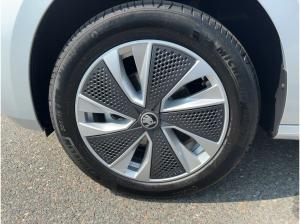 Skoda Kamiq TOUR 115 PS DSG AHZV  / NAVI / KAMERA *SOFORT VERFÜGBAR*