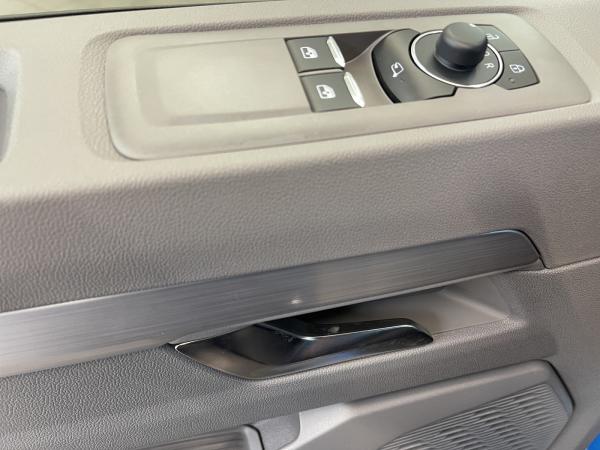 Volkswagen Caravelle T7 Life AHK Pano ACC harman/kardon