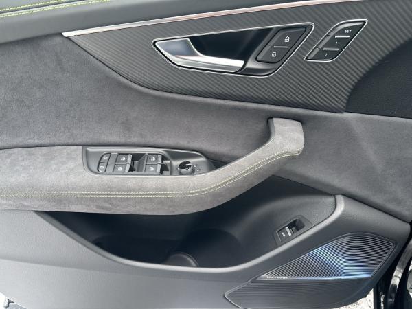 Audi RS Q8 performance 471 kW tiptronic Sonderkonditionen*