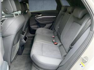 Audi Q8 e-tron edition Dakar 55 qu Matrix HUD Pano ACC