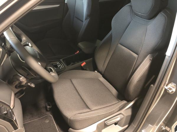 Skoda Karoq 1.5 TSI DSG Tour AHK MATRIX NAVI