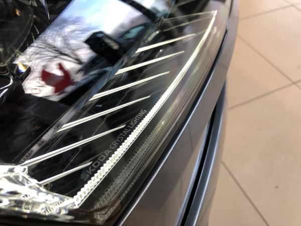 Skoda Karoq 1.5 TSI DSG Tour AHK MATRIX NAVI