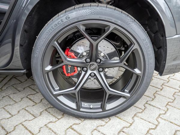 Audi RS Q8 SUV performance