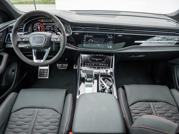 Audi RS Q8 SUV performance