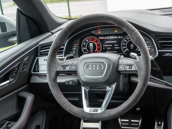 Audi RS Q8 SUV performance