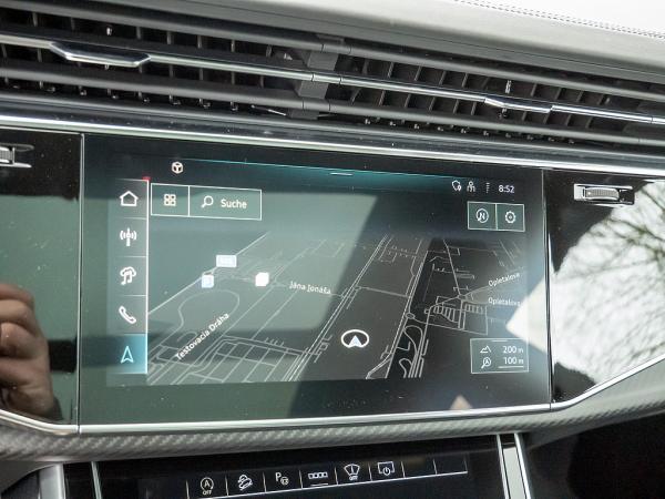 Audi RS Q8 SUV performance