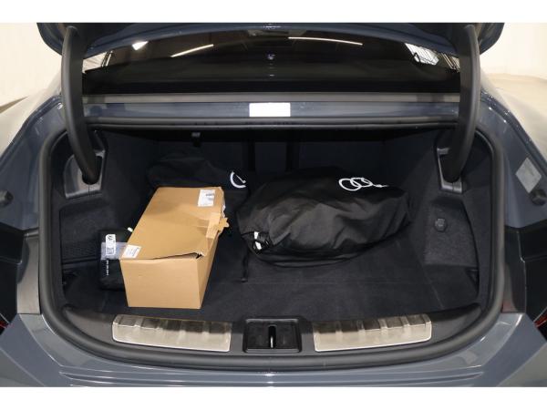 Audi RS e-tron GT performance quattro*UPE209*Keramik*Laser*Carbon*Aktivfahr Audi RS e-tron GT performance quattro*UPE209*Keramik*Laser*Carbon*Aktivfahr