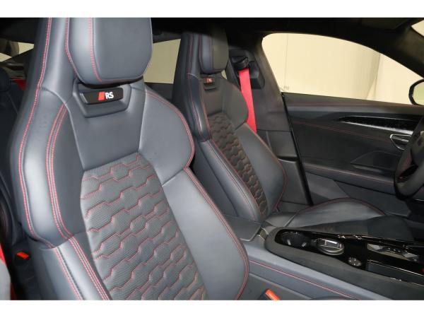 Audi RS e-tron GT performance quattro*UPE209*Keramik*Laser*Carbon*Aktivfahr Audi RS e-tron GT performance quattro*UPE209*Keramik*Laser*Carbon*Aktivfahr