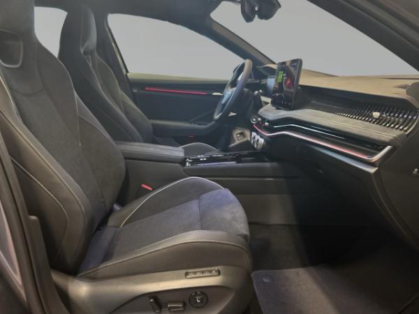 Skoda Superb Combi 1.5 TSI iV Sportline, Pano, Canton