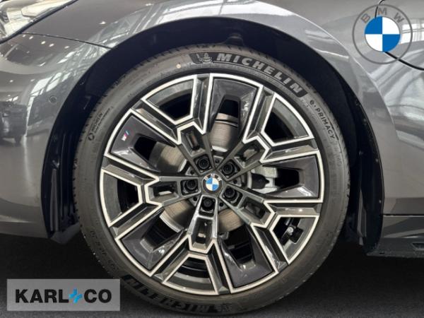 BMW 530 e M SPORT 20" INNOVATIONSPAKET DRIVING ASSIST PLUS HARMAN/KARDON