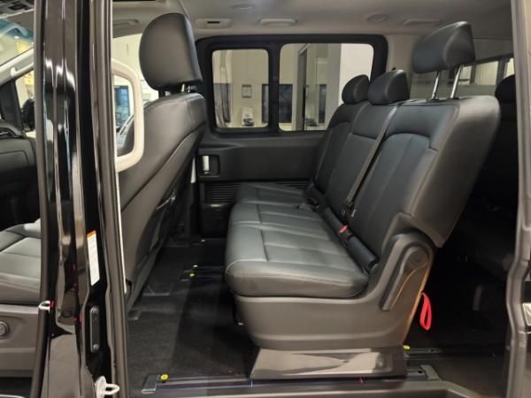 Hyundai STARIA 1.6 T-GDI HEV Prime Park-Paket Panoramadach LED Leder