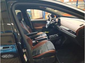 Volkswagen ID.5 PRO / PANO AHK WINTERRÄDER GARANTIE HUD
