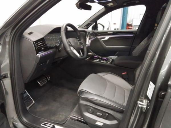 Volkswagen Touareg R-Line 3.0TDI +LUFT+WANK+AHK+
