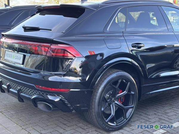 Audi RS Q8 SUV performance Matrix/Vmax305/RS-AgA/AHK