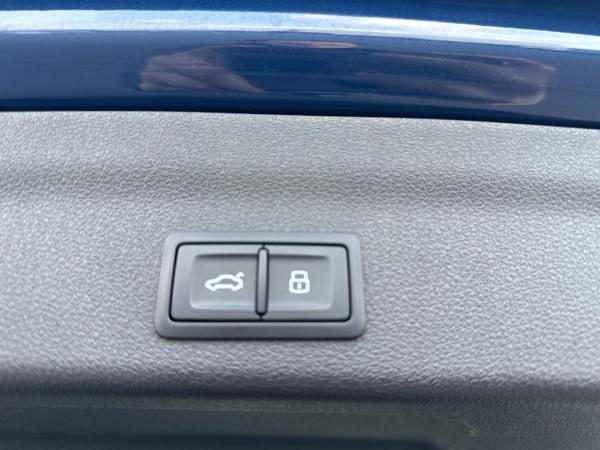 Audi A6 Avant 50 TFSI e Design S line qu. S tr. HUD