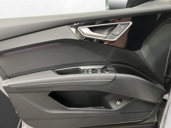 Audi Q4 e-tron Q4 Sportback e-tron 45 qu. S line Pano LED LM 20" Navi PDC