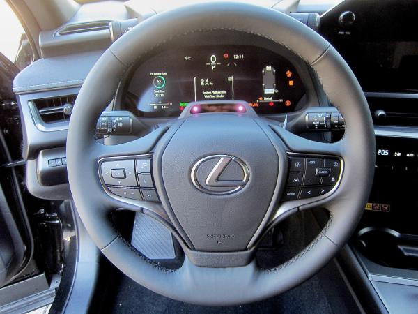 Lexus UX-300h UX 300h F Sport Design