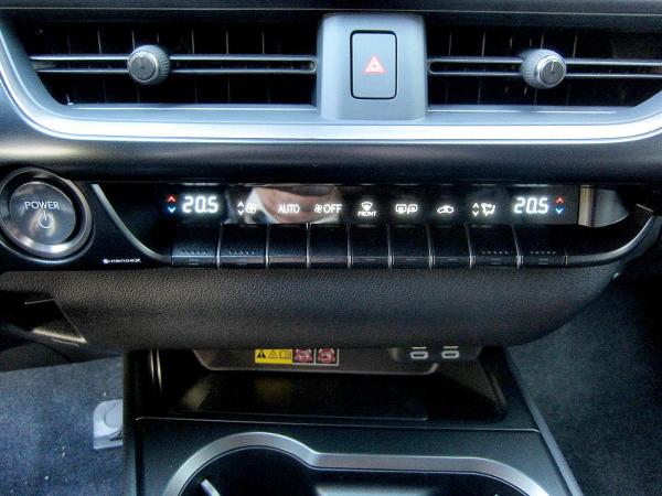 Lexus UX-300h UX 300h F Sport Design