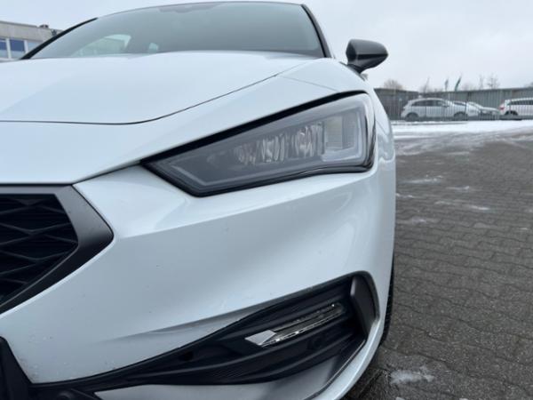 Seat Leon FR 1.5 eTSI DSG +RKAM +CARPLAY +LED +SHZ +