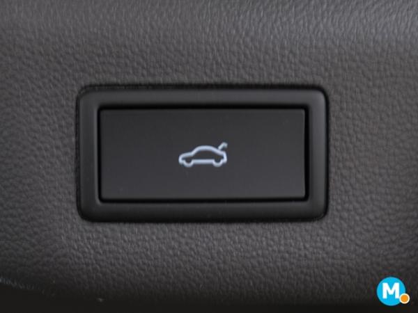 Volkswagen T7 Multivan TDI DSG lÜ 360° Kamera Matrix 19'