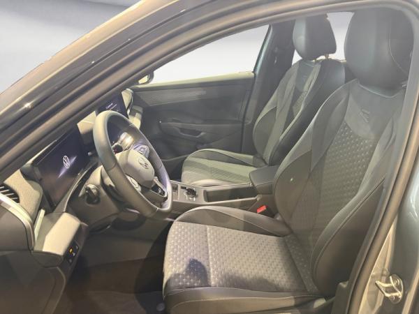 Volkswagen T-Roc R-Line 1.5 l eTSI/ Matrix LED/ 20 Zoll/ sofort verfügbar!