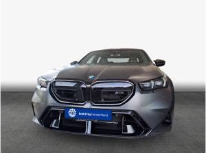 BMW M5 xDrive , 4-türig
