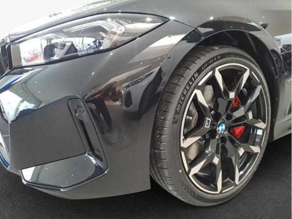 BMW iX1 xDrive30 M Sportpaket , 5-türig (Strom)